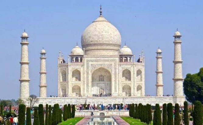 बम राखिएको हल्लापछि बिहीबार ताजमहल बन्द