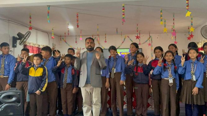 नवलपुरको पुरानो बोर्डिङ नारायणीले सुरु गर्यो सार्वजनिक वाककला तालिम