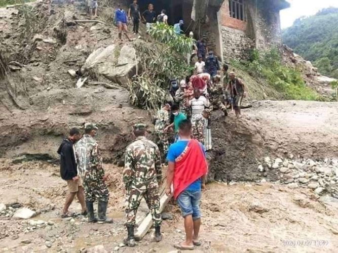 सिन्धुपाल्चोकको पहिरो अपडेट: १९  शव भेटियो, २० को  खोजी जारी