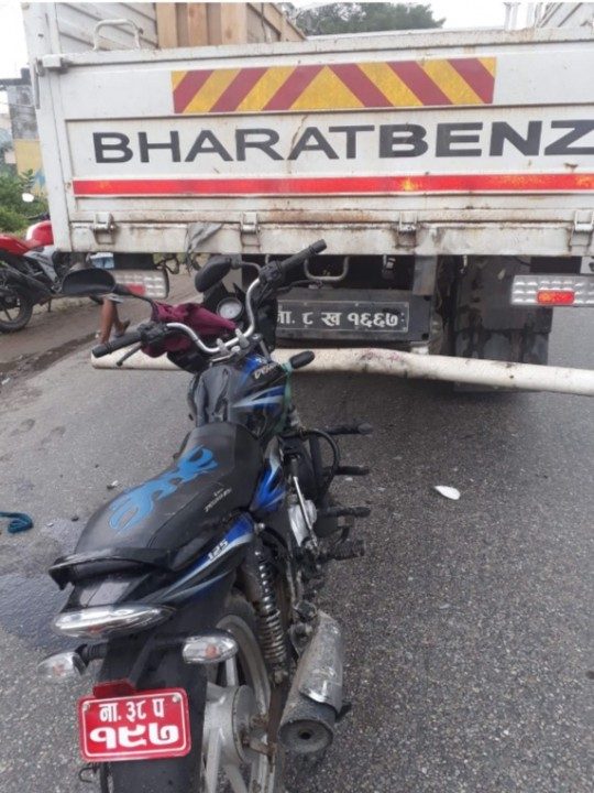 नवलपुरमा  सवारी दुर्घटना हुँदा रजहरका एक पुरुषको मृत्यु