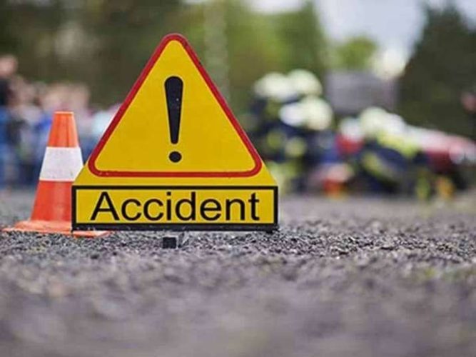 रुपन्देहीको ओमसतियामा स्कारपियो र अटोरिक्सा एक आपसमा ठोक्किदा तीन जना घाइते