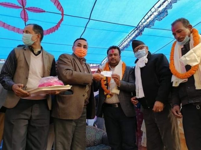 पश्चिम् नवलपरासी नेकपाका नेता दिपेन्द्र यादवसहित ४५० जना काँग्रेसमा प्रवेश