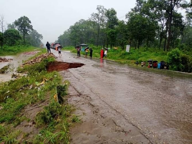 कावासोतिमा सडक भासियो,राजमार्ग अवरुद्ध