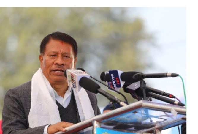 काङ्ग्रेस सभापतिमा मनोनयन दर्ता गराउदै प्रकाशमान ,सुजाता पनि टिममा