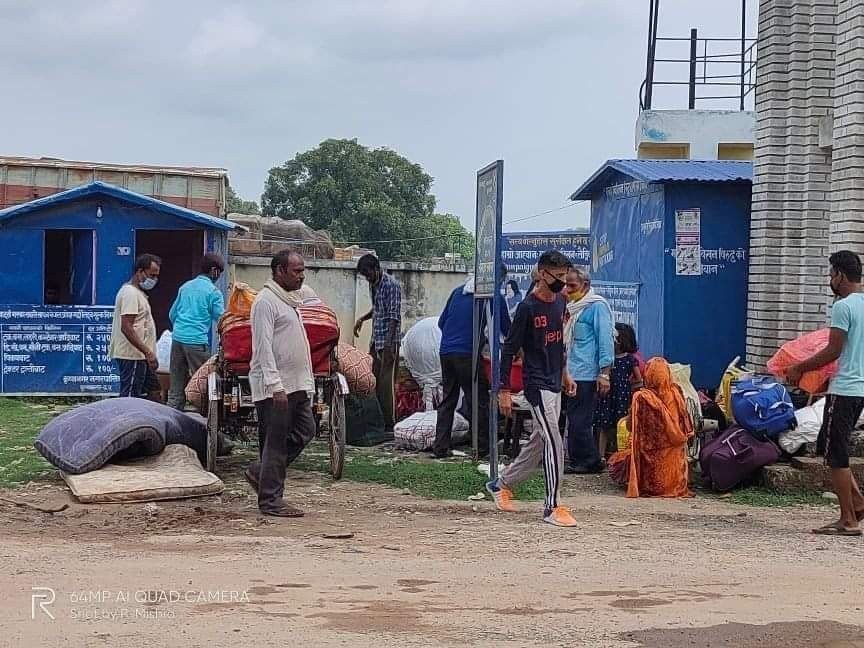 कोरोना कहर - राज्यले वेवास्ता गरेपछि पेट भर्न भारत फर्कनु बाध्यता