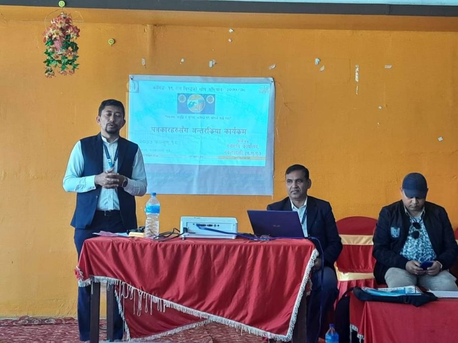 नवलपुरका पत्रकारहरुलाइ कोभिड १९ भ्याक्सिन सम्बन्धि अभिमुखिकरण