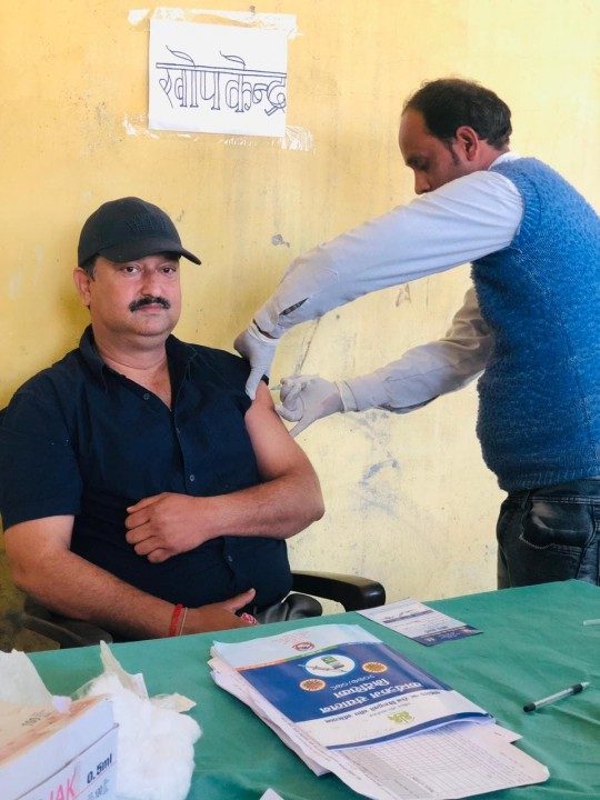 नगरप्रमुख शाहले लगाए कोभिड-१९ विरुद्धको खोप , अभियान सफल बनाउन अनुरोध