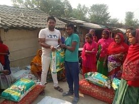 मनोहर यादव बने आगलागि बाट पिडित घरपरिवारको सहारा