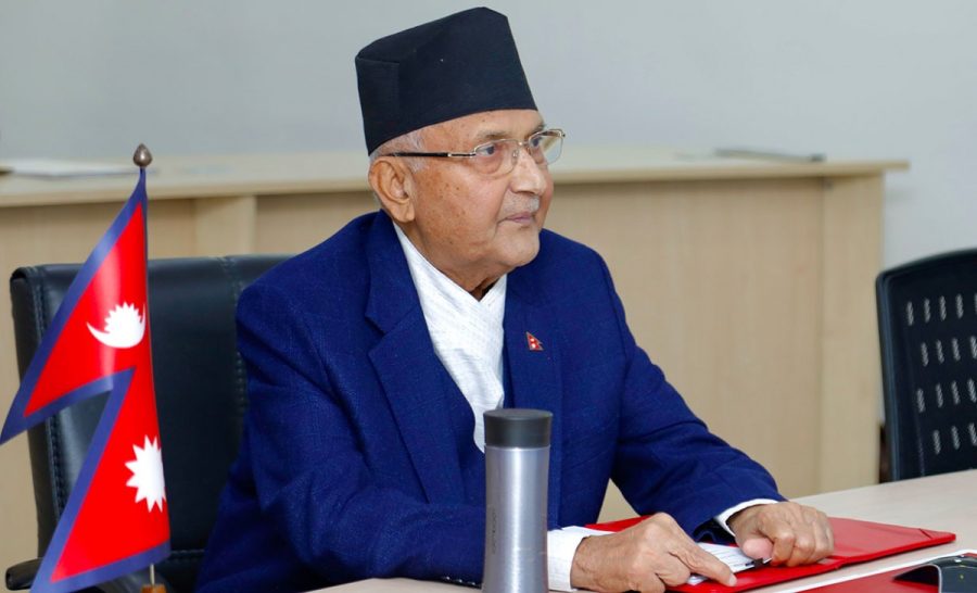 राजनीतिक क्षेत्रमा उत्पन्न भएको चुनौतीको सामना गर्दै ओली अगाडि बढ्नका लागि तीनवटा विकल्प भएको उल्लेख