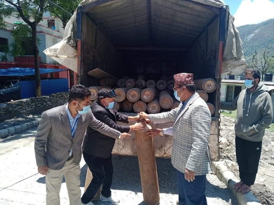 १४६ थान अक्सिजन बझाङ पुग्यो, सिडियाेले भने अक्सिजनकाे कमि हुदैन