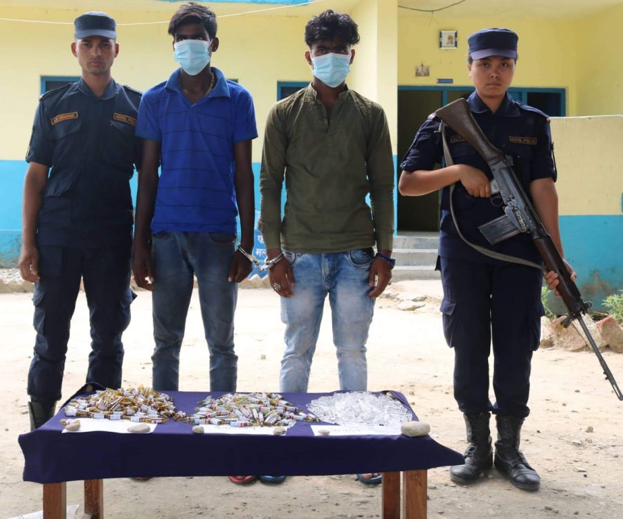 ठुलो मात्रमा लागु औषध सहित २ जना पक्राउ
