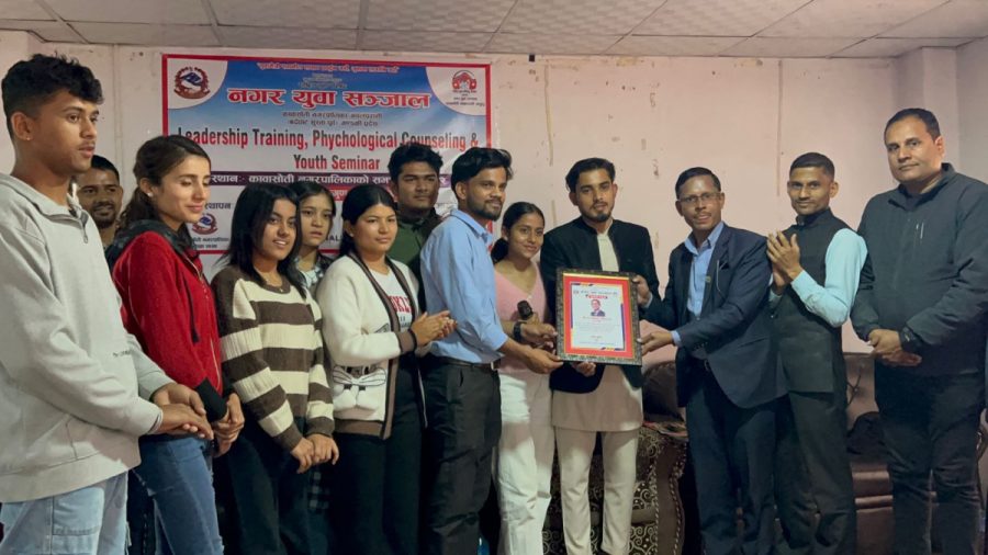 सेन्ट्रल कलेजका प्रीन्सिपल पौडेल सम्मानित