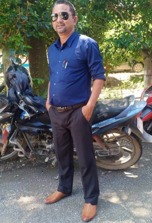 वडाध्यक्षको उदाहरणीय काम:  होटलले खाना दिएन, रुझ्दै खाना लिएर पुगे रेडियो