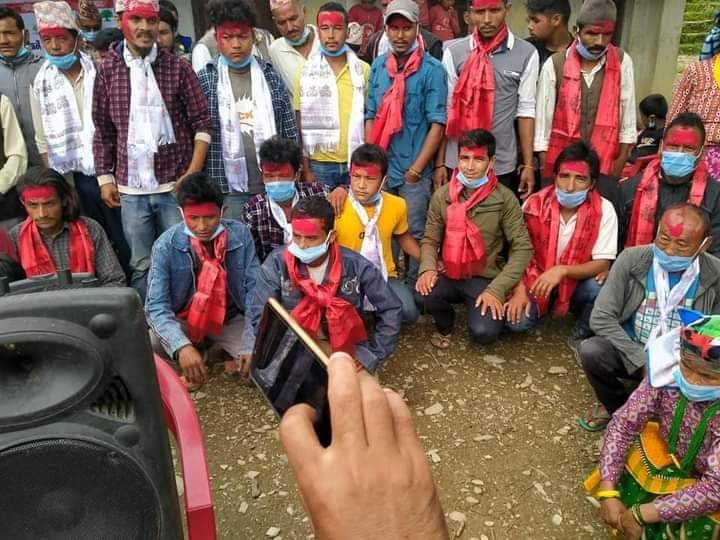 नेकपा  परित्याग गरि १ सय २० जना काङ्ग्रेसमा प्रवेश ,