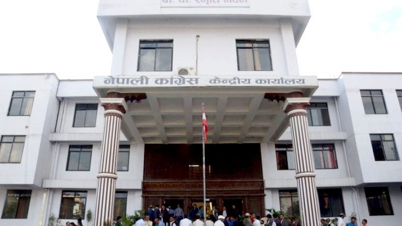 प्रधानमन्त्रीलाई कांग्रेसको प्रश्न : डा. केसीसँग कुरै नगर्ने बरु कात्रो पठाउने तयारी हो ?